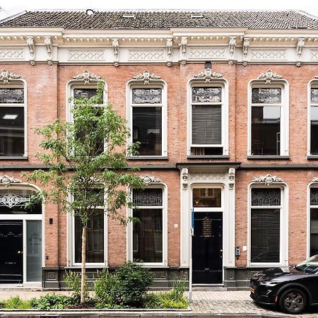 Xxl Loft With Bath Located Stadsvilla Tilburg Zewnętrze zdjęcie
