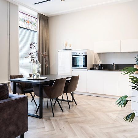 Xxl Loft With Bath Located Stadsvilla Tilburg Zewnętrze zdjęcie
