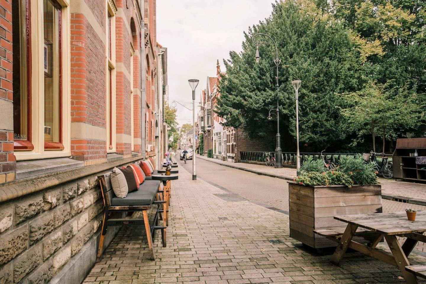Xxl Loft With Bath Located Stadsvilla Tilburg Zewnętrze zdjęcie
