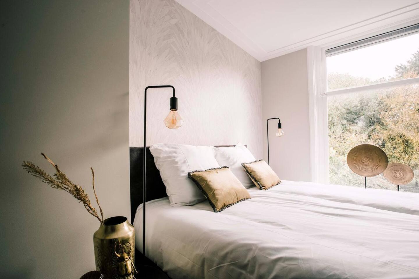 Xxl Loft With Bath Located Stadsvilla Tilburg Zewnętrze zdjęcie