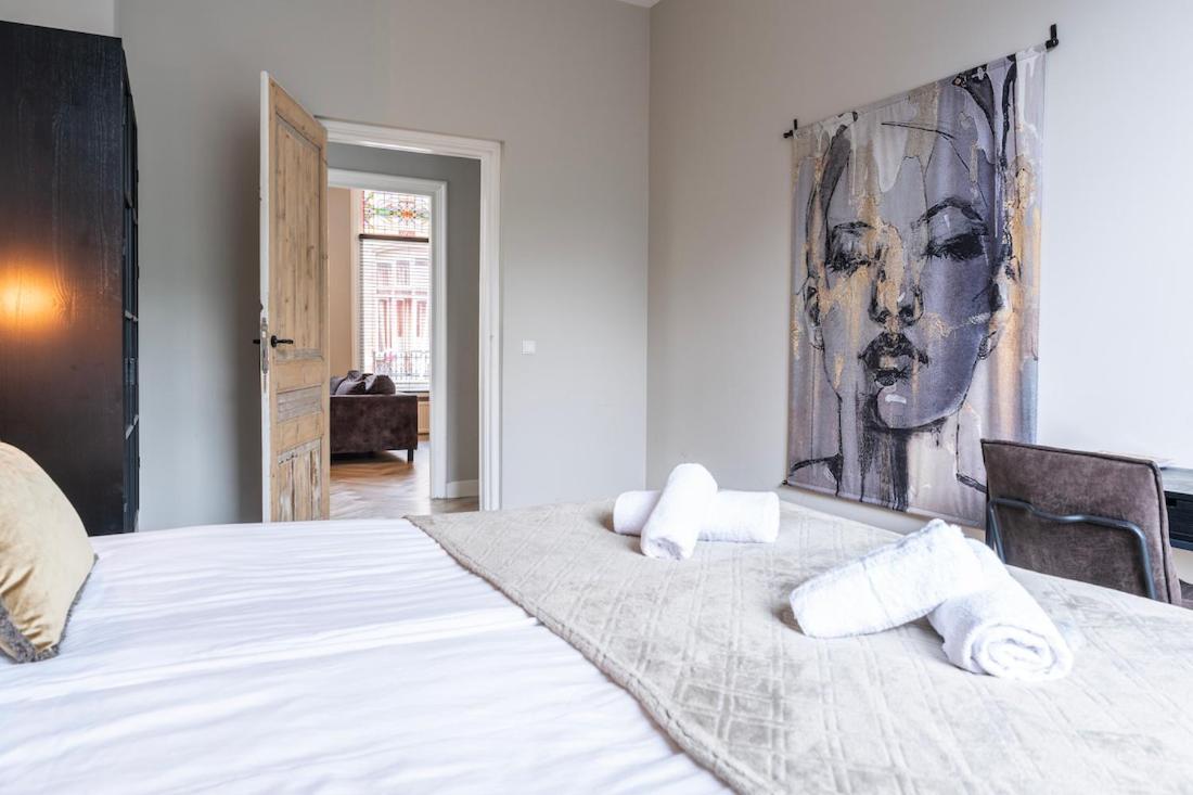 Xxl Loft With Bath Located Stadsvilla Tilburg Zewnętrze zdjęcie