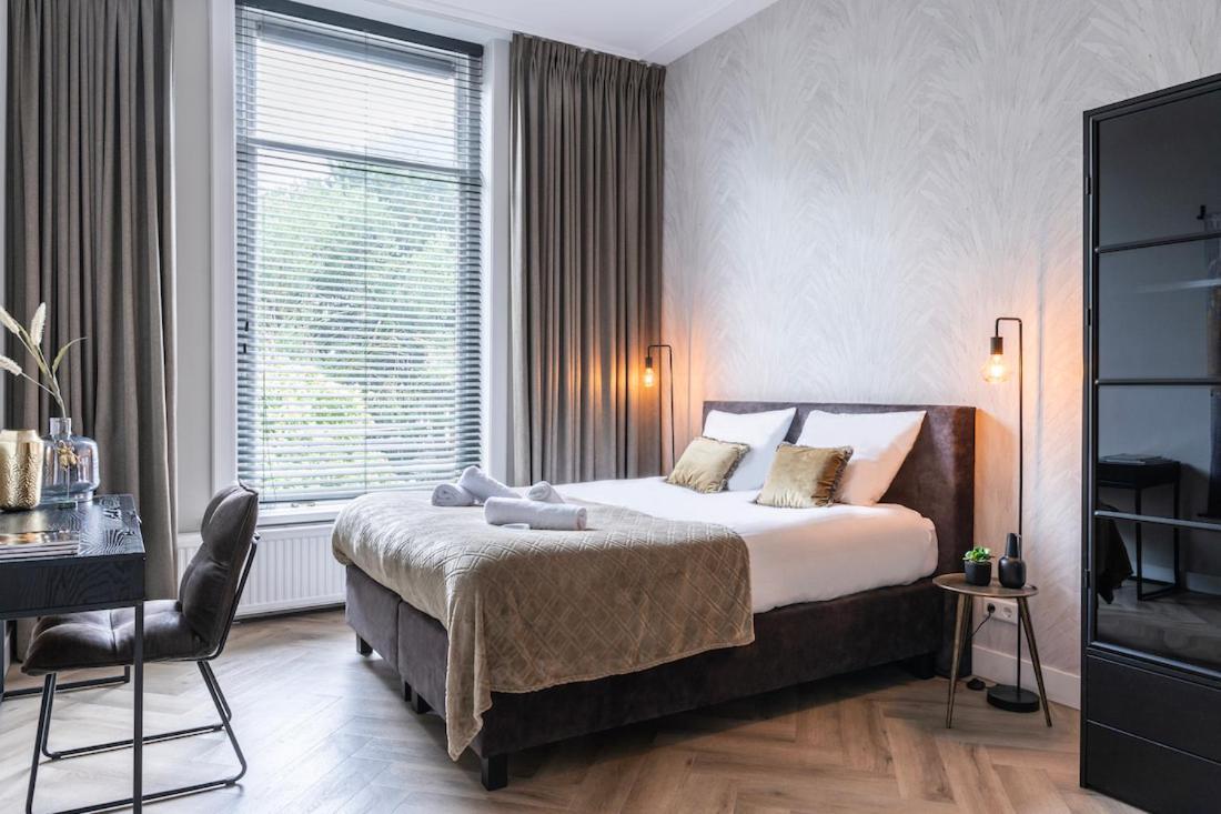 Xxl Loft With Bath Located Stadsvilla Tilburg Zewnętrze zdjęcie