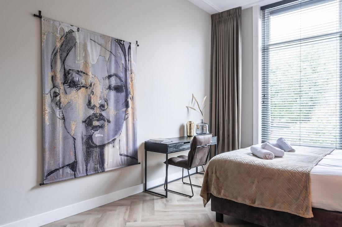 Xxl Loft With Bath Located Stadsvilla Tilburg Zewnętrze zdjęcie