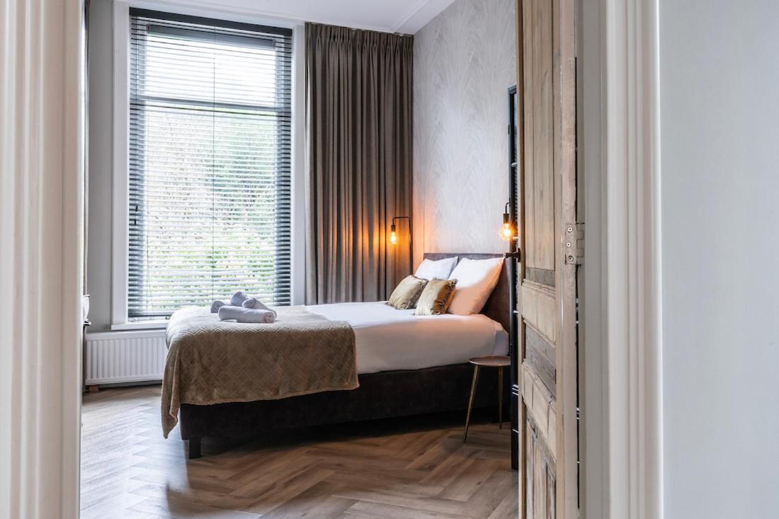 Xxl Loft With Bath Located Stadsvilla Tilburg Zewnętrze zdjęcie