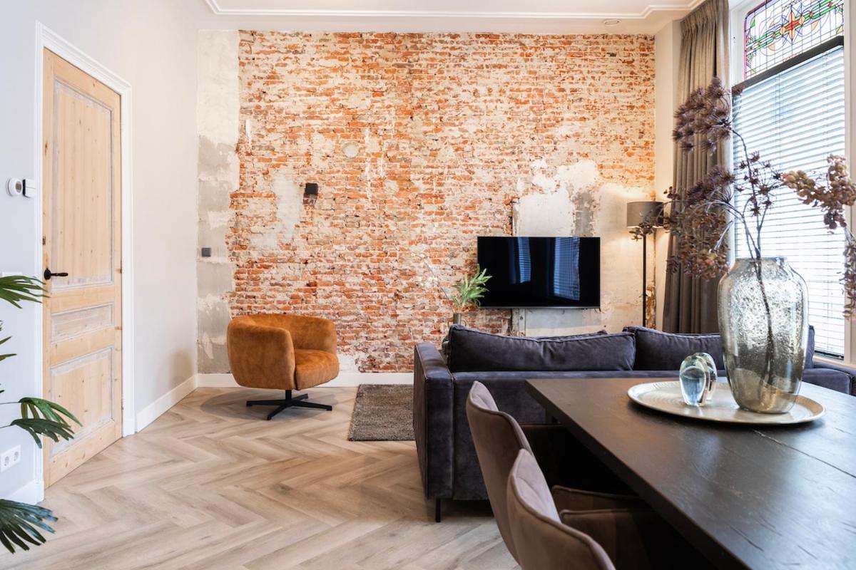 Xxl Loft With Bath Located Stadsvilla Tilburg Zewnętrze zdjęcie